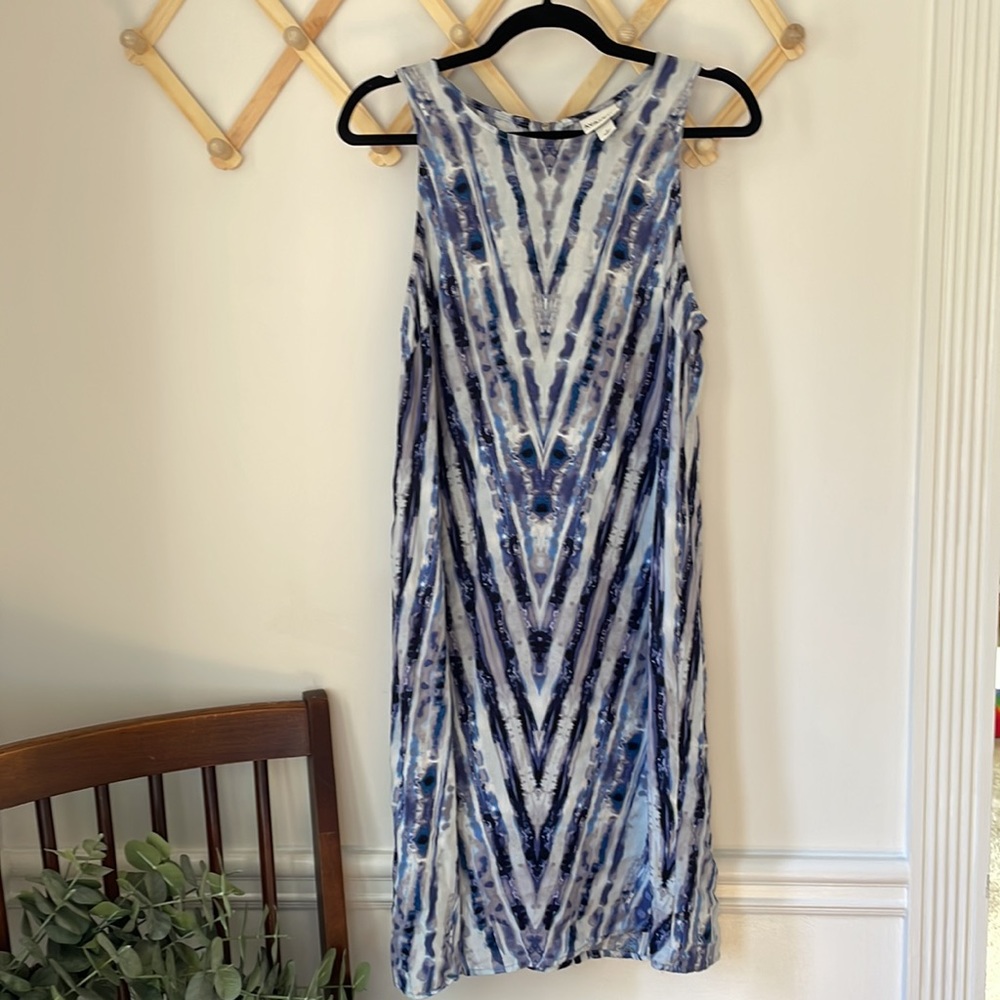 Ava + Viv size X blue and white tie dye sleeveless shift dress